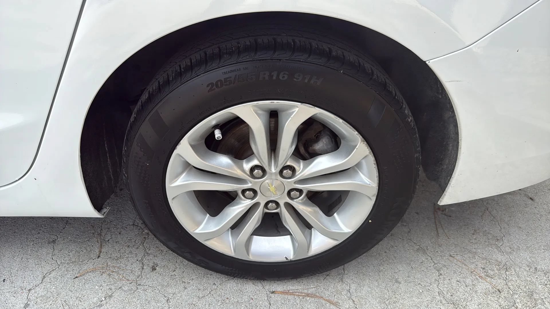 Used 2019 Chevrolet Cruze LT w/ LT Fleet Convenience Package FWD image 38