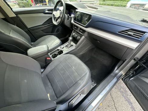 Used 2022 Volkswagen Taos SE AWD/4WD image 18