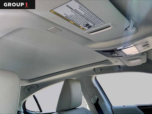 Used 2024 Lexus ES 350 w/ Technology Package FWD image 12