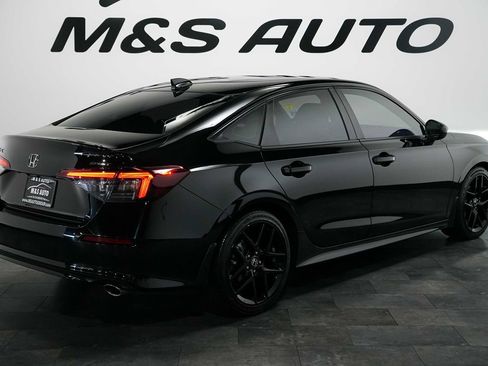 Used 2025 Honda Civic Sport image 4