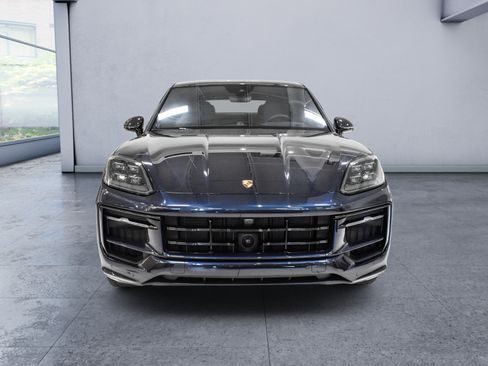 Used 2026 Porsche Cayenne GTS AWD/4WD image 9