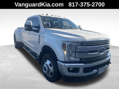Used 2019 Ford F350 Lariat image 1
