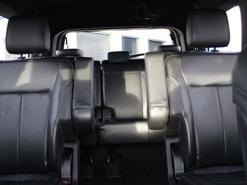 Used 2020 Ford Expedition XLT w/ Equipment Group 202A image 27