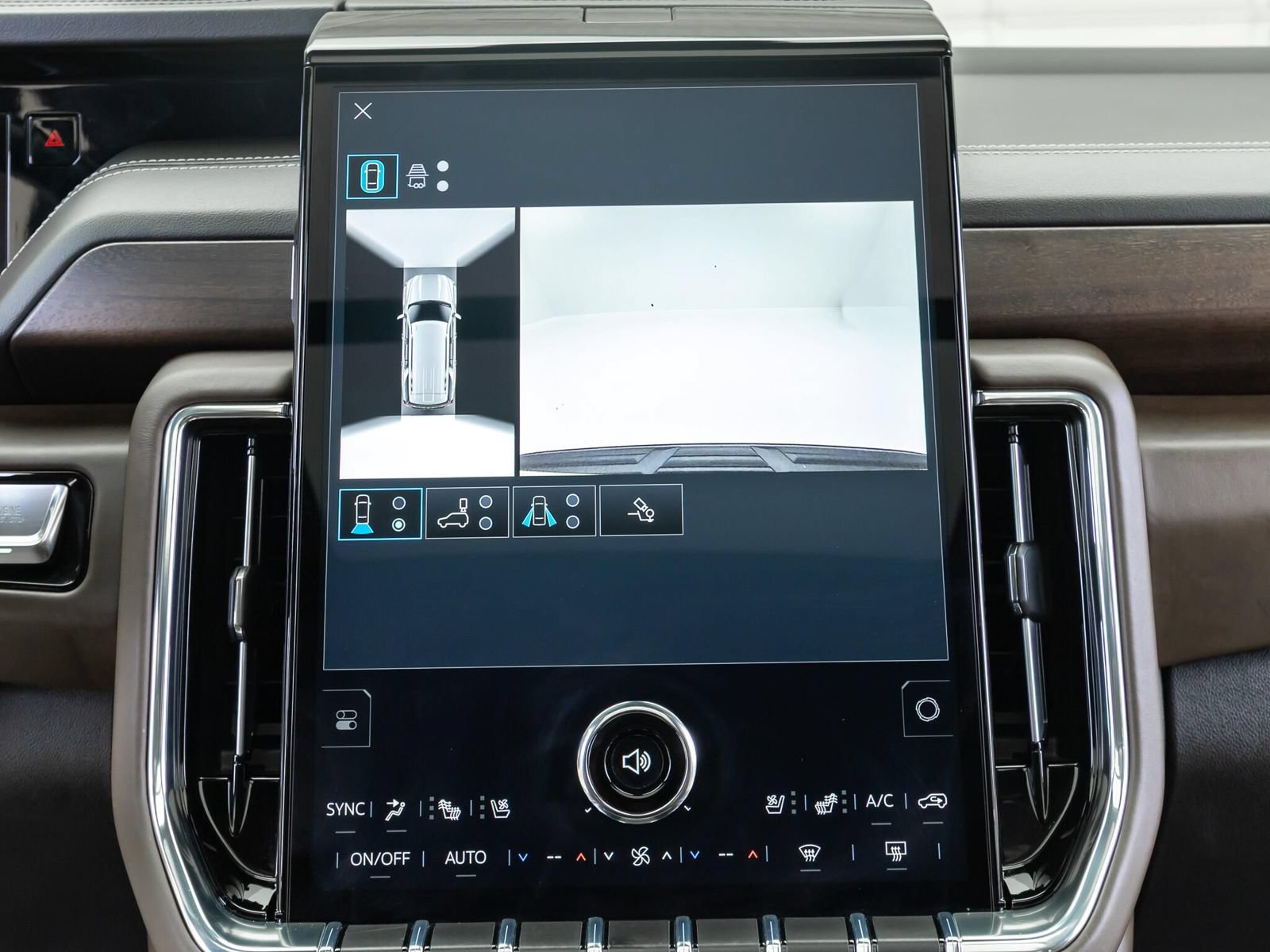 Used 2025 GMC Yukon Denali Ultimate AWD/4WD image 23