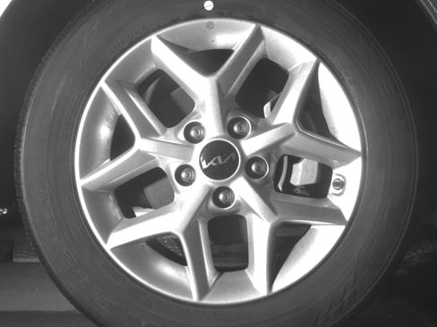 Used 2025 Kia Soul LX w/ LX Technology Package FWD image 13