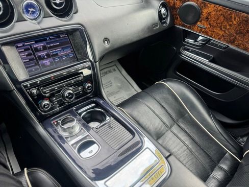 Used 2013 Jaguar XJ AWD image 34
