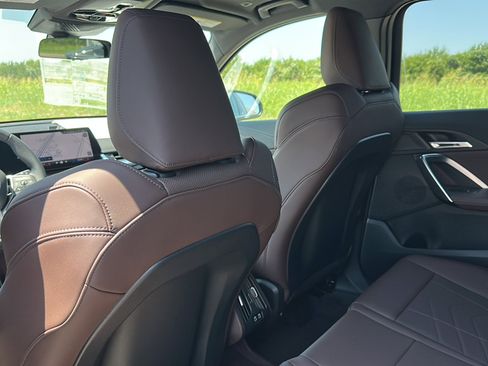 New 2025 BMW X1 xDrive28i w/ Technology Package image 14