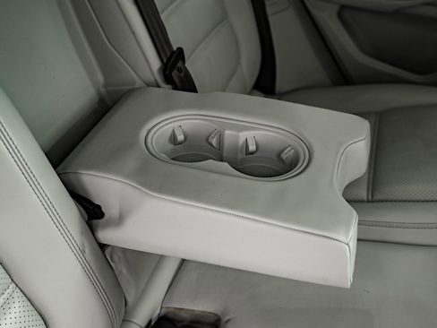 Used 2016 Porsche Macan Turbo image 46