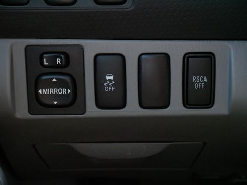 Used 2011 Toyota Tacoma 4x4 Double Cab w/ TRD Sport Pkg image 26