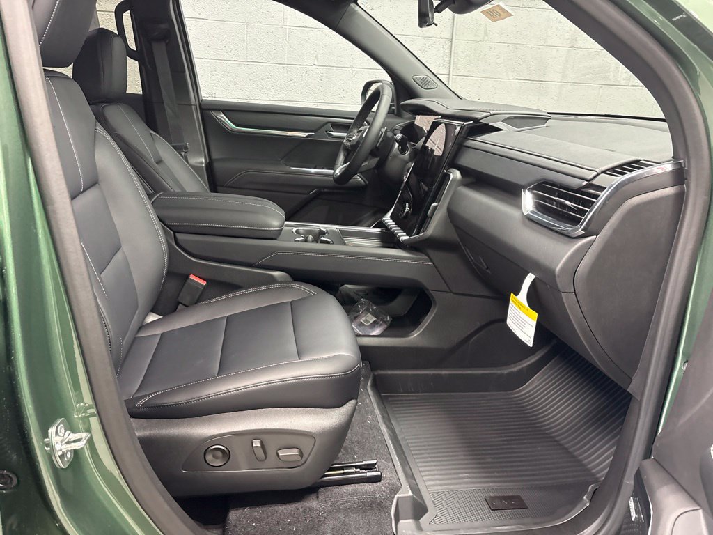 New 2027 GMC Acadia Elevation w/ Black Edition AWD/4WD image 7