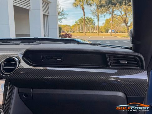 Used 2020 Ford Mustang Shelby GT500 w/ Carbon Fiber Track Pack image 42