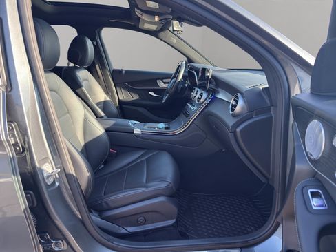 Used 2021 Mercedes-Benz GLC 300 4MATIC image 18