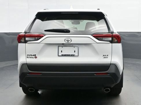 Used 2025 Toyota RAV4 XLE AWD/4WD image 7