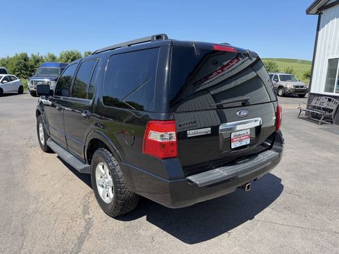 Used 2010 Ford Expedition XLT AWD/4WD image 3