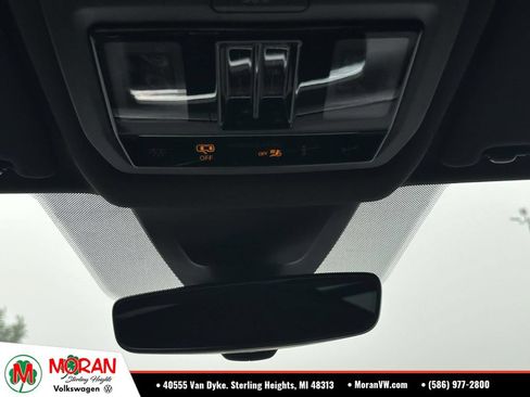 Used 2025 Volkswagen Atlas Cross Sport SE w/ Panoramic Sunroof Package AWD/4WD image 31