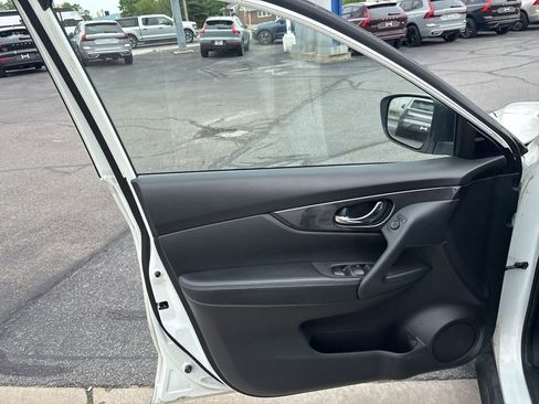 Used 2020 Nissan Rogue SV AWD/4WD image 10