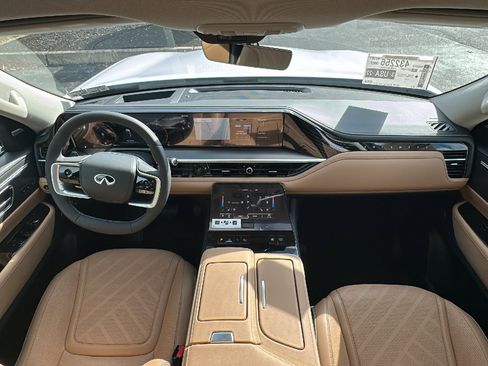 New 2026 INFINITI QX80 Luxe image 12