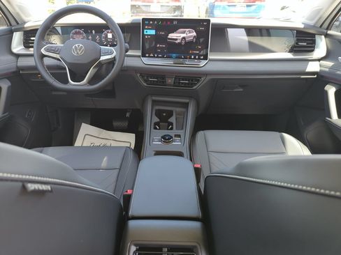 New 2026 Volkswagen Tiguan SE AWD/4WD image 25
