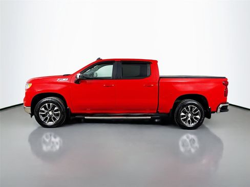 Used 2022 Chevrolet Silverado 1500 LT AWD/4WD image 6