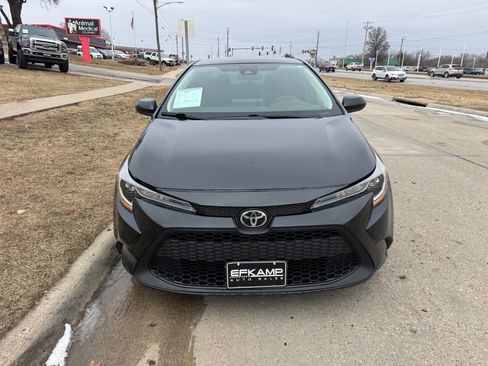 Used 2020 Toyota Corolla LE image 8