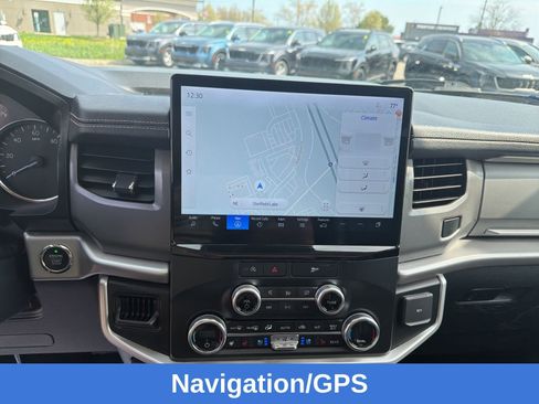 Used 2022 Ford Expedition XLT AWD/4WD image 14