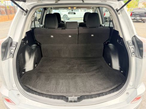 Used 2016 Toyota RAV4 LE FWD image 14