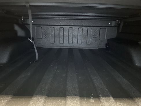 Certified 2021 Jeep Gladiator Willys image 32