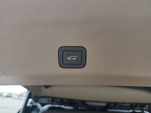 Used 2026 GMC Yukon Denali w/ Advanced Technology Package AWD/4WD image 11