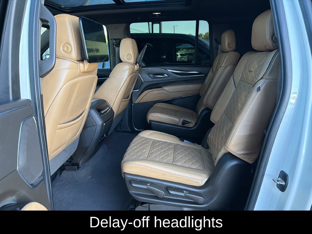Used 2021 Cadillac Escalade ESV Sport w/ Driver Assist Tech Package AWD/4WD image 23