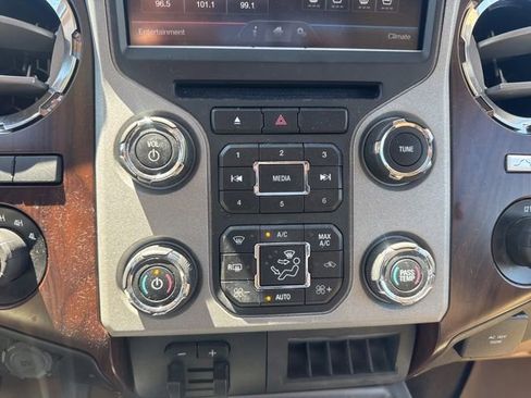 Used 2016 Ford F250 Lariat w/ Lariat Ultimate Package AWD/4WD image 40