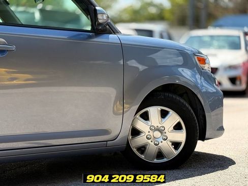 Used 2012 Scion xB FWD image 8