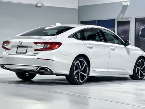 Certified 2019 Honda Accord Sport image 8