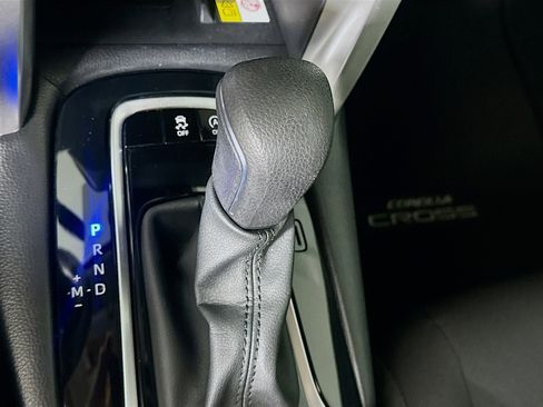 Used 2023 Toyota Corolla Cross LE image 24