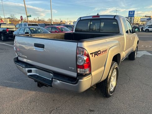 Used 2015 Toyota Tacoma 4x4 Access Cab V6 image 7