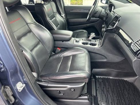 Used 2019 Jeep Grand Cherokee Trailhawk w/ Trailhawk Luxury Group AWD/4WD image 17