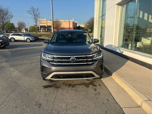 Used 2023 Volkswagen Atlas SE w/ Panoramic Sunroof Package image 5
