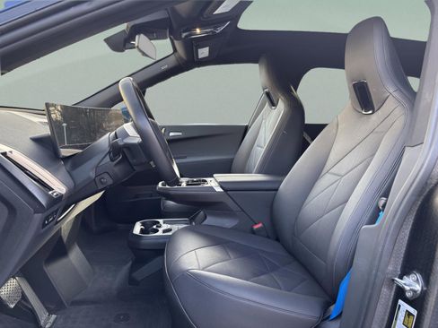 Used 2024 BMW iX xDrive50 image 18