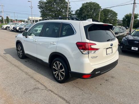 Used 2023 Subaru Forester Limited AWD/4WD image 3