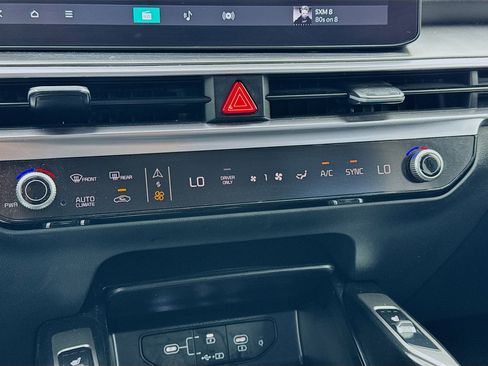 Used 2025 Kia Sorento EX w/ EX Panoramic Sunroof Package AWD/4WD image 12