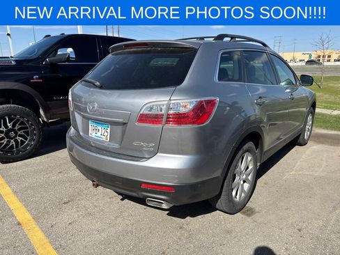 Used 2011 MAZDA CX-9 Touring w/ Moonroof & Bose Audio Pkg AWD/4WD image 8