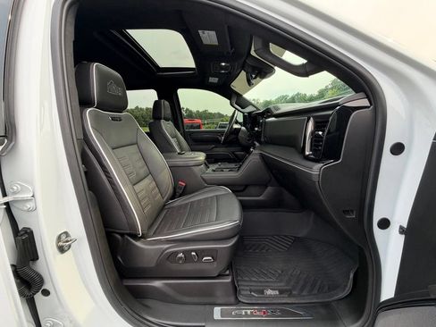 Used 2024 GMC Sierra 2500 AT4X w/ AT4X AEV Edition AWD/4WD image 26
