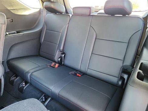 New 2026 Chevrolet Traverse Z71 w/ Enhanced Driving Package AWD/4WD image 10