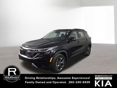 Certified 2024 Kia Seltos S image 1