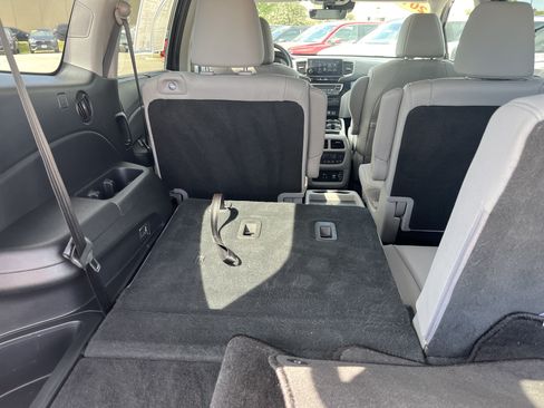 Used 2019 Honda Pilot Touring image 15