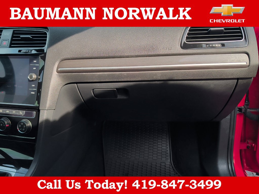 Used 2021 Volkswagen GTI SE FWD image 36
