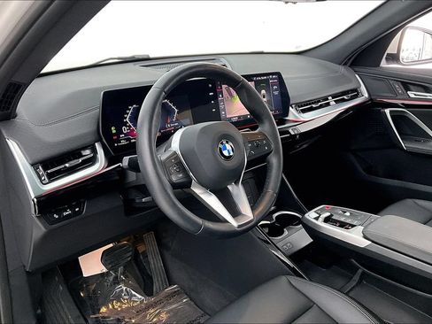 Used 2025 BMW X2 xDrive28i AWD/4WD image 17