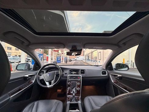 Used 2016 Volvo S60 T5 Premier w/ Climate Package image 27