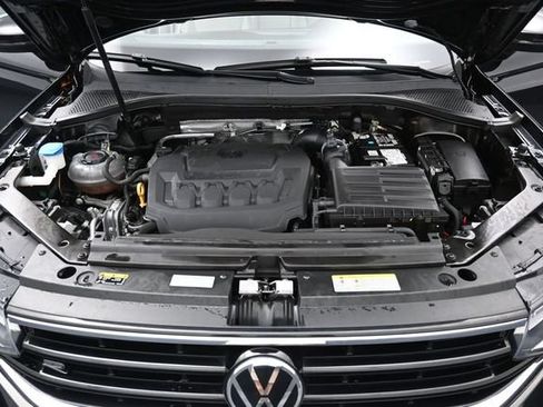 Used 2023 Volkswagen Tiguan SE R-Line FWD image 37