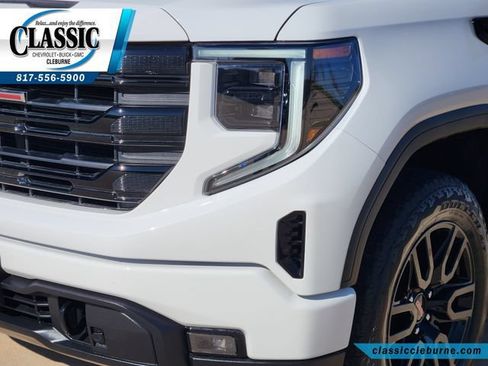 Used 2025 GMC Sierra 1500 Elevation AWD/4WD image 11