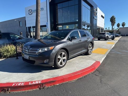 Used 2010 Toyota Venza AWD image 3